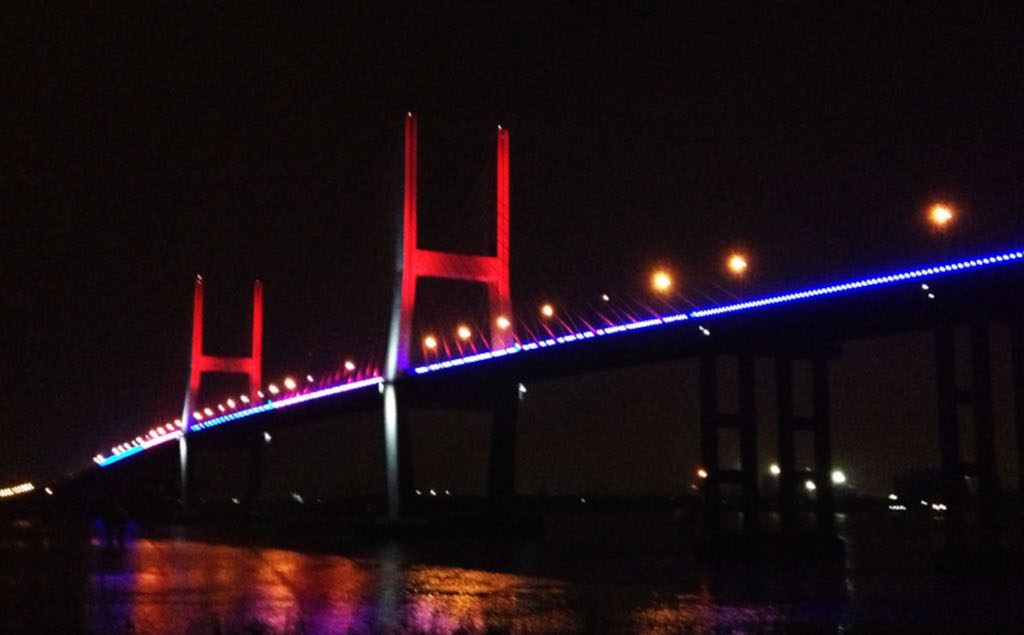 欧江二桥夜景灯饰工程